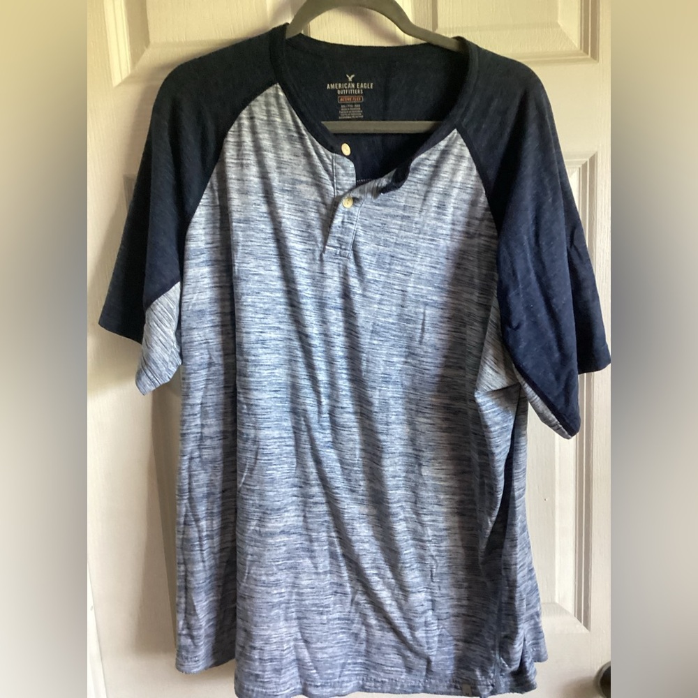 American Eagle Outfitters Men's Navy and Heather Gray Henley Tee